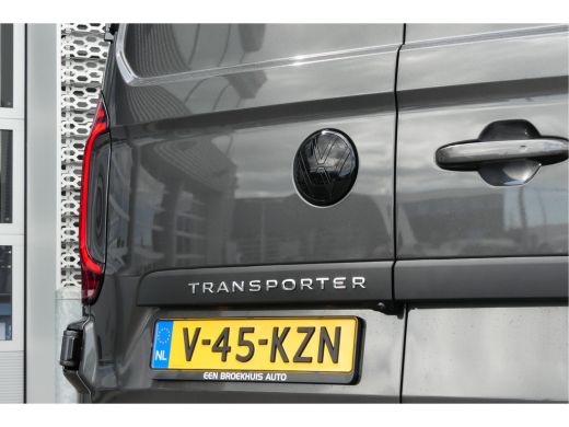 Volkswagen Transporter | Bulli | Black Edition | LED Matrix | DSG | App-Connect | ACC | Climate control | LM velgen 19" | ActivLease financial lease