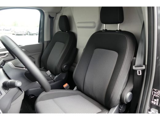 Volkswagen Transporter | Bulli | Black Edition | LED Matrix | DSG | App-Connect | ACC | Climate control | LM velgen 19" | ActivLease financial lease