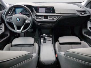BMW 2 Serie Gran Coupé 216d Executive Edition | 17 inch | Navigatie | Sportstoelen | Cruise Control
