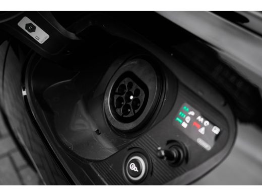 Audi A5 Avant 2.0 e-hybrid quattro S edition 299 pk | Trekhaak | Omgevingscamera | Techpakket Plus | Adap... ActivLease financial lease