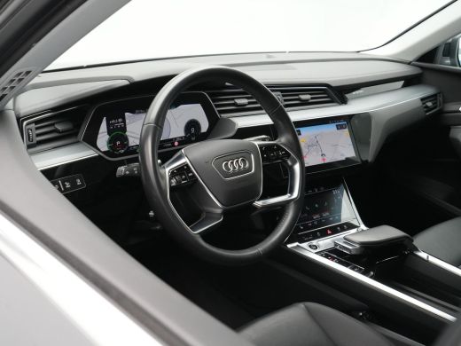 Audi e-tron e-tron 55 quattro 408pk 95 kWh Carplay Camera Headup Display Stoelverwarming ActivLease financial lease