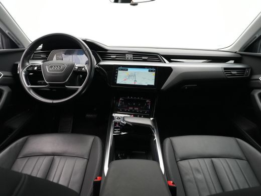 Audi e-tron e-tron 55 quattro 408pk 95 kWh Carplay Camera Headup Display Stoelverwarming ActivLease financial lease