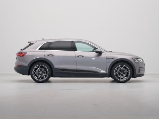Audi e-tron e-tron 55 quattro 408pk 95 kWh Carplay Camera Headup Display Stoelverwarming ActivLease financial lease