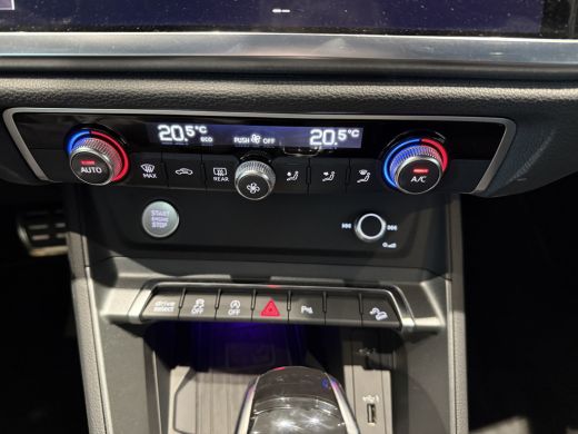 Audi Q3 45 245pk TFSI e S edition | Optiekpakket zwart plus | MMI navigatie plus MMI touch | Cruise contr... ActivLease financial lease