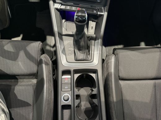 Audi Q3 45 245pk TFSI e S edition | Optiekpakket zwart plus | MMI navigatie plus MMI touch | Cruise contr... ActivLease financial lease