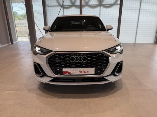 Audi Q3 45 245pk TFSI e S edition | Optiekpakket zwart plus | MMI navigatie plus MMI touch | Cruise contr... ActivLease financial lease