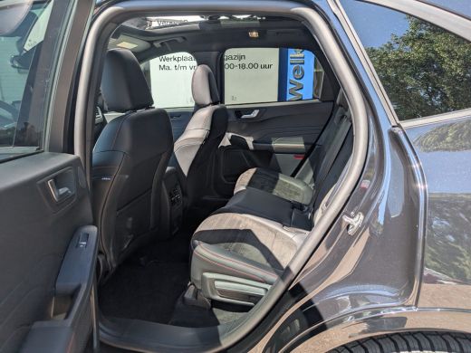 Ford Kuga 2.5 PHEV ST-Line X 225pk | Dodehoek Detectie | Winter Pack | Panoramadak | Afn. Trekhaak (1.500kg... ActivLease financial lease