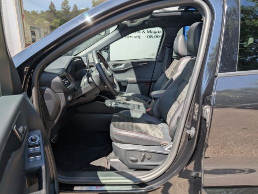 Ford Kuga 2.5 PHEV ST-Line X 225pk | Dodehoek Detectie | Winter Pack | Panoramadak | Afn. Trekhaak (1.500kg... ActivLease financial lease