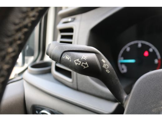 Ford Transit Custom 2.0 TDci 130pk L2 H1 Airco 2.8T Trekhaak ActivLease financial lease
