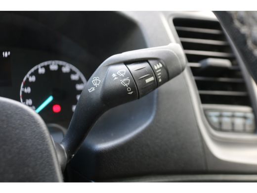Ford Transit Custom 2.0 TDci 130pk L2 H1 Airco 2.8T Trekhaak ActivLease financial lease