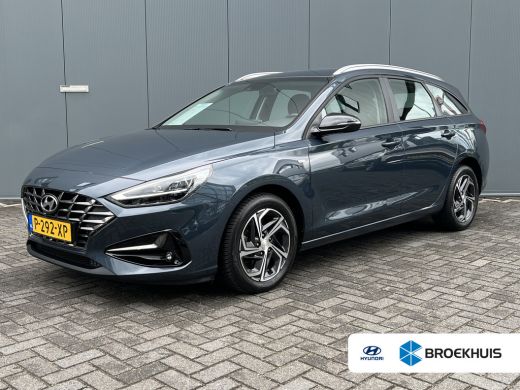 Hyundai i30 Wagon 1.0 T-GDi 120pk MHEV Comfort Smart Achteruitrijcamera | Climate control | Carplay | Cruise ... Hyundai i30 Wagon 1.0 T-GDi 120pk MHEV Comfort Smart Achteruitrijcamera | Climate control | Carplay | Cruise ...