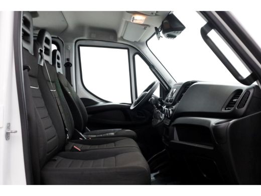 Iveco Daily 35C14 136pk E6 Open Laadbak D.C. Trekhaak 3500kg 08-2023 ActivLease financial lease