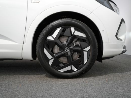 Opel Grandland GSE 1.6 Turbo | 4x4 PHEV AUTOMAAT MET 300PK CLIMATE CONTROL | NAVI | PARKEERSENSOREN + CAMERA | A... ActivLease financial lease