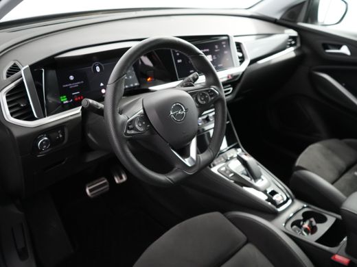 Opel Grandland GSE 1.6 Turbo | 4x4 PHEV AUTOMAAT MET 300PK CLIMATE CONTROL | NAVI | PARKEERSENSOREN + CAMERA | A... ActivLease financial lease