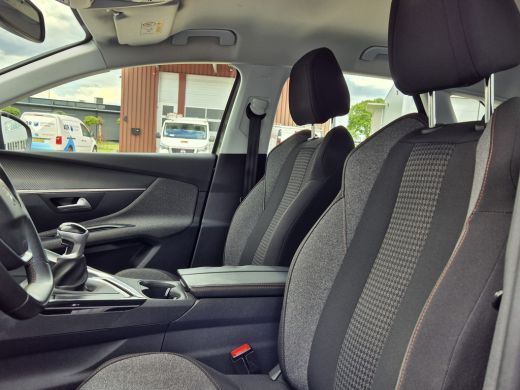 Peugeot 3008 1.2 130PK PureTech | Dealer onderhouden | Blue Lease Executive | Trekhaak | Connected services | ... ActivLease financial lease