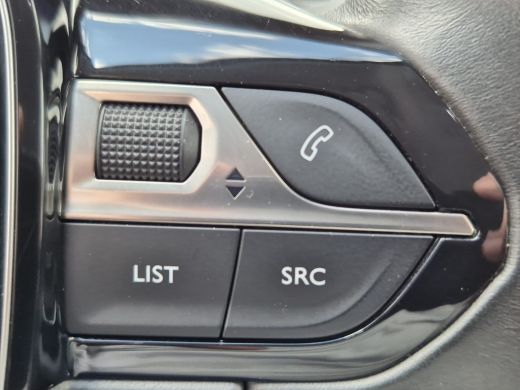 Peugeot 3008 1.2 130PK PureTech | Dealer onderhouden | Blue Lease Executive | Trekhaak | Connected services | ... ActivLease financial lease