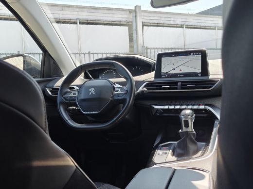 Peugeot 5008 1.2 PureTech Blue Lease Premium | 2 stoelen op derde rij | Achteruitrijcamera | Lichtmetalen velg... ActivLease financial lease