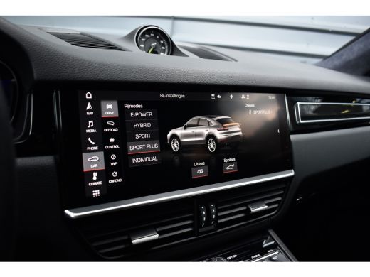 Porsche Cayenne 3.0 E-Hybrid 462pk Lightweight Package | Carbon Exterieur | Carbon Dak | 22'' GT Design Wielen | ... ActivLease financial lease