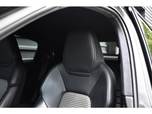 Porsche Cayenne 3.0 E-Hybrid 462pk Lightweight Package | Carbon Exterieur | Carbon Dak | 22'' GT Design Wielen | ... ActivLease financial lease