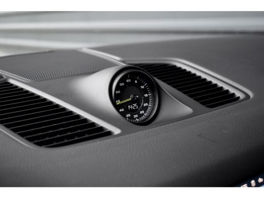 Porsche Cayenne 3.0 E-Hybrid 462pk Lightweight Package | Carbon Exterieur | Carbon Dak | 22'' GT Design Wielen | ... ActivLease financial lease