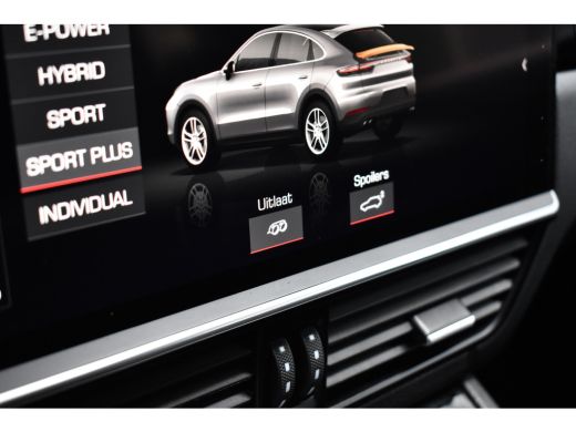Porsche Cayenne 3.0 E-Hybrid 462pk Lightweight Package | Carbon Exterieur | Carbon Dak | 22'' GT Design Wielen | ... ActivLease financial lease