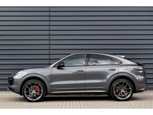 Porsche Cayenne 3.0 E-Hybrid 462pk Lightweight Package | Carbon Exterieur | Carbon Dak | 22'' GT Design Wielen | ... ActivLease financial lease