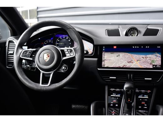 Porsche Cayenne 3.0 E-Hybrid 462pk Lightweight Package | Carbon Exterieur | Carbon Dak | 22'' GT Design Wielen | ... ActivLease financial lease