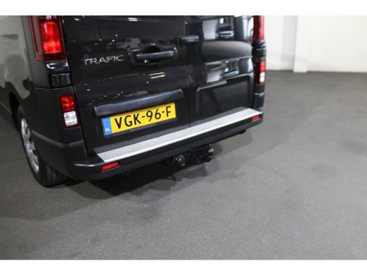 Renault Trafic 2.0 dCi 145pk L2 H1 Airco Imperiaal Trekhaak ActivLease financial lease