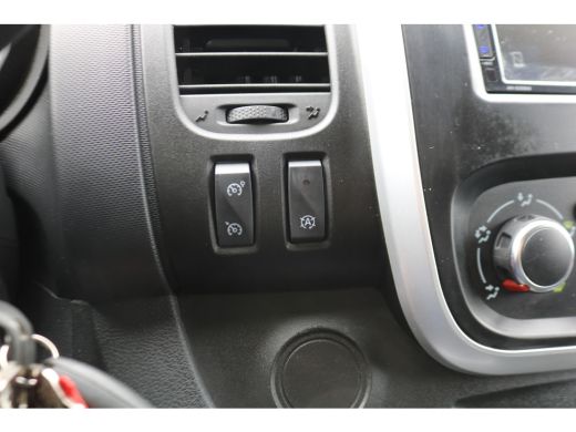 Renault Trafic 2.0 dCi 145pk L2 H1 Airco Imperiaal Trekhaak ActivLease financial lease