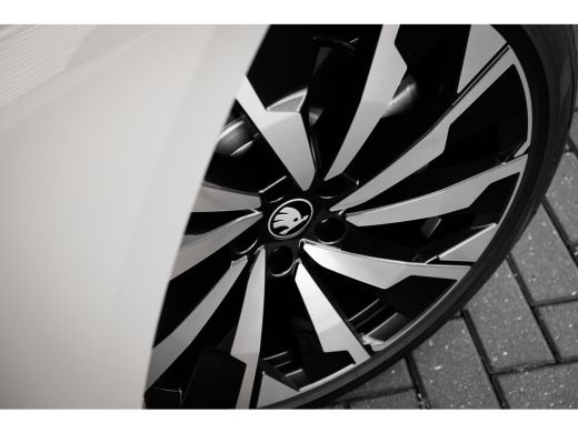 Skoda Enyaq 85 Sportline | Head-up | 21"velgen | 360 Camera | Trekhaak ActivLease financial lease