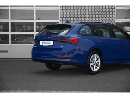 Skoda Octavia Combi 1.4 TSI iV PHEV Business Edition | 1500 kg trekgewicht! | Carplay | Cruise Control ActivLease financial lease