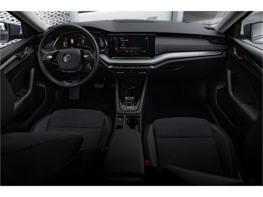 Skoda Octavia Combi 1.4 TSI iV PHEV Business Edition | 1500 kg trekgewicht! | Carplay | Cruise Control ActivLease financial lease