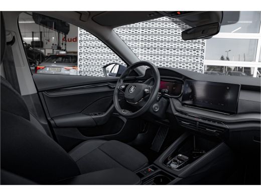 Skoda Octavia Combi 1.4 TSI iV PHEV Business Edition | 1500 kg trekgewicht! | Carplay | Cruise Control ActivLease financial lease
