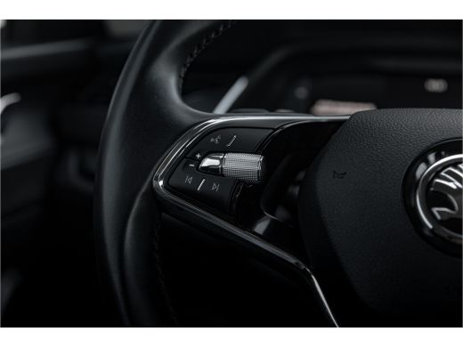 Skoda Octavia Combi 1.4 TSI iV PHEV Business Edition | 1500 kg trekgewicht! | Carplay | Cruise Control ActivLease financial lease