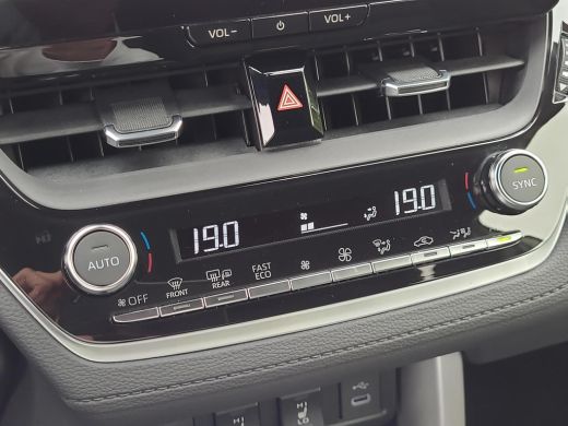Toyota Corolla Cross Hybrid 140 Style + Premium Pack I | Elektr. klep | Blindspot | Apple CarPlay | Rijklaarprijs incl... ActivLease financial lease