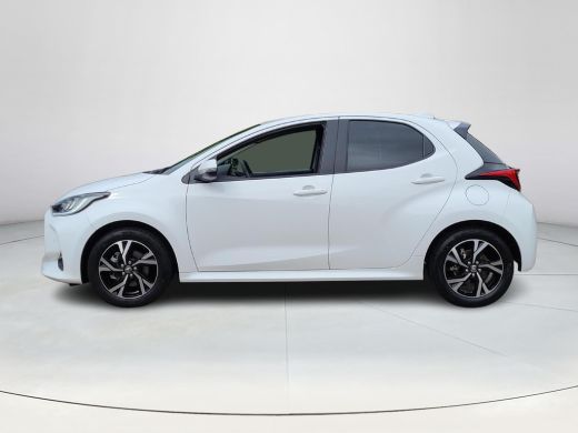 Toyota Yaris 1.5 Hybrid 115 First Edition | Apple CarPlay | Parkeersensoren | Blindspot | Rijklaarprijs incl. ... ActivLease financial lease