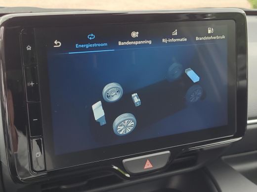 Toyota Yaris 1.5 Hybrid 115 First Edition | Apple CarPlay | Parkeersensoren | Blindspot | Rijklaarprijs incl. ... ActivLease financial lease
