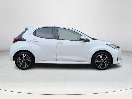 Toyota Yaris 1.5 Hybrid 115 First Edition | Apple CarPlay | Parkeersensoren | Blindspot | Rijklaarprijs incl. ... ActivLease financial lease