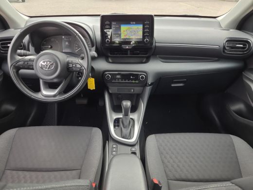 Toyota Yaris 1.5 Hybrid Active | Apple CarPlay | Navigatie | Parkeercamera | Rijklaarprijs incl. garantie | ActivLease financial lease