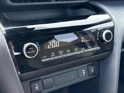 Toyota Yaris Cross 1.5 Hybrid Explore **NAVIGATIE/ TREKHAAK/ STOELVERWARMING/ PARKEERSENSOREN/ 36 MAANDEN GARANTIE** ActivLease financial lease
