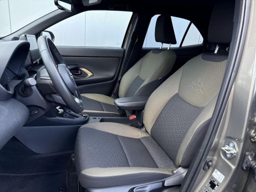 Toyota Yaris Cross 1.5 Hybrid Explore **NAVIGATIE/ TREKHAAK/ STOELVERWARMING/ PARKEERSENSOREN/ 36 MAANDEN GARANTIE** ActivLease financial lease