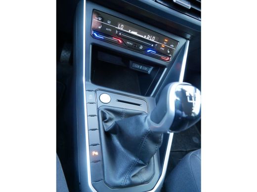 Volkswagen Polo 1.0 TSI Life Edition | Achteruitrijcamera | Parkeersensor achter | Voorstoelen verwarmd ActivLease financial lease