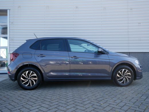 Volkswagen Polo 1.0 TSI Life Edition | Achteruitrijcamera | Parkeersensor achter | Voorstoelen verwarmd ActivLease financial lease