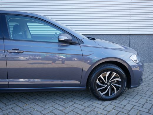 Volkswagen Polo 1.0 TSI Life Edition | Achteruitrijcamera | Parkeersensor achter | Voorstoelen verwarmd ActivLease financial lease