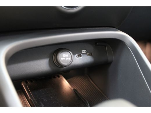 Volvo  XC40 252PK Extened Range Core | Trekhaak | Getint Glas | Cruise Control | 19'' | ActivLease financial lease