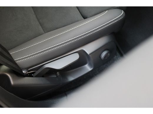 Volvo  XC40 252PK Extened Range Core | Trekhaak | Getint Glas | Cruise Control | 19'' | ActivLease financial lease