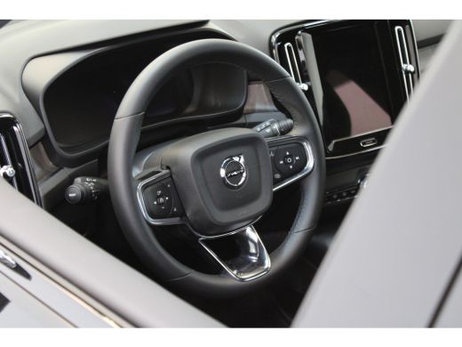 Volvo  XC40 252PK Extened Range Core | Trekhaak | Getint Glas | Cruise Control | 19'' | ActivLease financial lease