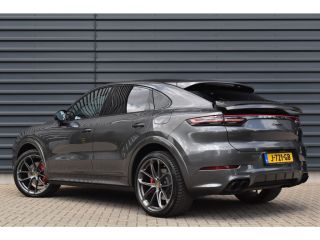 Porsche Cayenne 3.0 E-Hybrid 462pk Lightweight Package | Carbon Exterieur | Carbon Dak | 22'' GT Design Wielen | ...
