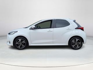 Toyota Yaris 1.5 Hybrid 115 First Edition | Apple CarPlay | Parkeersensoren | Blindspot | Rijklaarprijs incl. ...
