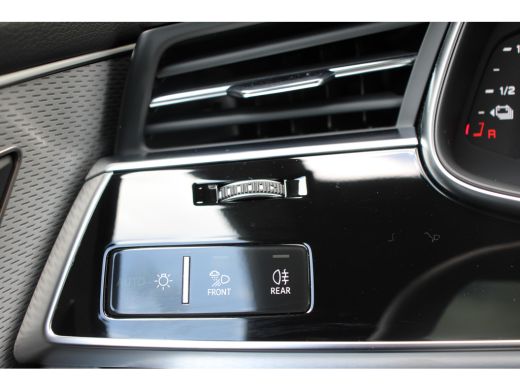 Audi Q8 60 TFSIe quattro S Competition | DEALER OH! | FULL OPTION! | PANODAK | 360 CAMERA | MEMORY SEATS ... ActivLease financial lease